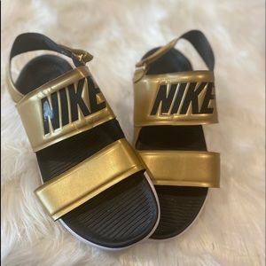 Nike Tanjun Sandals